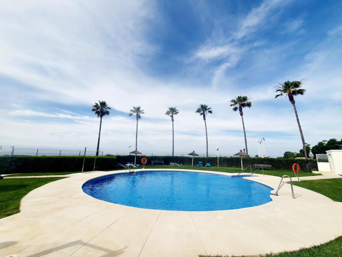 מארבלה Luna Beach Seafront מראה חיצוני תמונה
